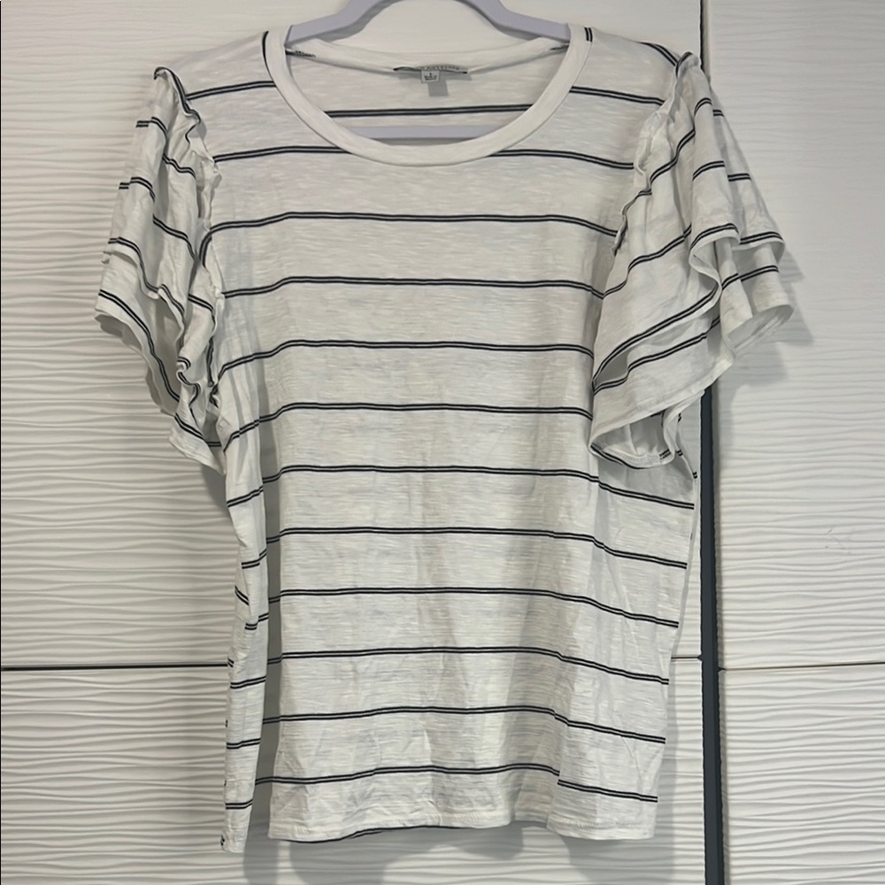 Green Envelope Black and White Blouse size Large Casual Ruffle Sleeve Cute